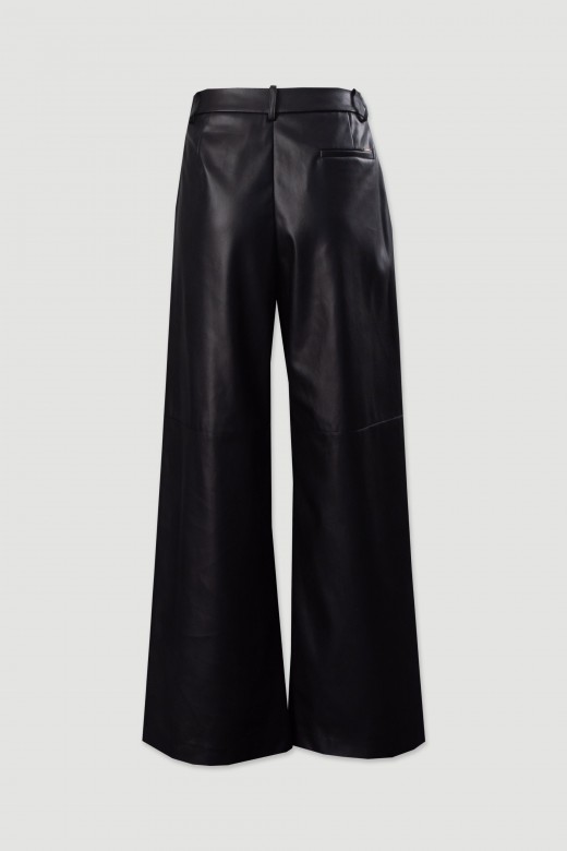 Pantalón wide leg efecto piel Pantalón wide leg efecto piel